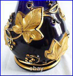 Vase Art Nouveau lierre cristal de Baccarat bleu cobalt 39,7cm