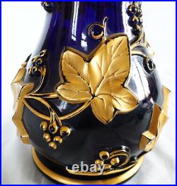 Vase Art Nouveau lierre cristal de Baccarat bleu cobalt 39,7cm