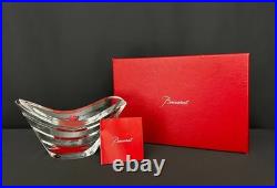 Vase Baccarat modèle Wave en cristal massif Coffret d'origine Vase Baccarat modèle Wave en cristal massif Coffret d'origine
