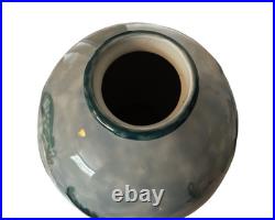 Vase Camille Tharaud modèle Fougères en porcelaine de Limoges