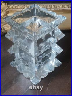 Vase Colombine en cristal de Baccarat. Belle pièce de collection