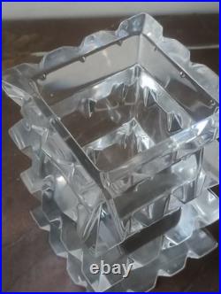 Vase Colombine en cristal de Baccarat. Belle pièce de collection