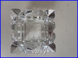 Vase Colombine en cristal de Baccarat. Belle pièce de collection Vase Colombine en cristal de Baccarat. Belle pièce de collection