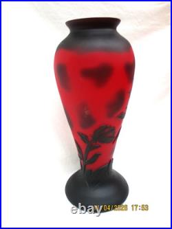 Vase DE VIANNE Décor de chardons dégagés à l'acide Inspiration Art Nouveau