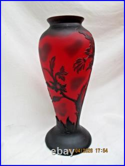 Vase DE VIANNE Décor de chardons dégagés à l'acide Inspiration Art Nouveau