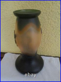 Vase DE VIANNE Décor de citronniers dégagés à l'acide Inspiration Art Nouveau Vase DE VIANNE Décor de citronniers dégagés à l'acide Inspiration Art Nouveau