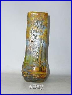 Vase Daum vase en pate de verre dégagé a l'acide signé Daum Nancy décor automne