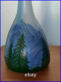 Vase Devez verre multicouches dégagé à l'acide Ligne bleue des Vosges