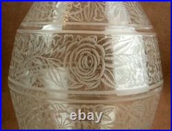 Vase En Cristal De Baccarat Epoque Art Deco Decor Gravé A L'acide Roses Signé