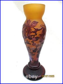 Vase Gallé TIP à Décor floral pampres de vigne dégagé à l'acide