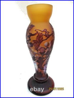 Vase Gallé TIP à Décor floral pampres de vigne dégagé à l'acide