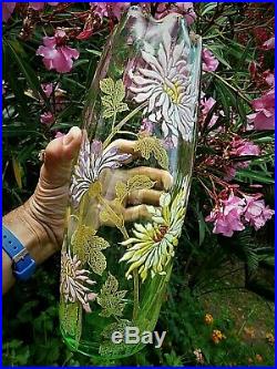 Vase LEGRAS, très rare, en ouraline. TOKYOS ou CHRYSANTHEMES émaillés