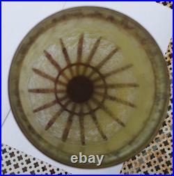 Vase Le Verre Français modèle géométrique du début, signature au berlingot