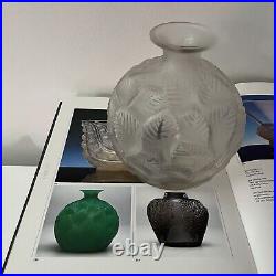 Vase Rene Lalique Ormeaux verre translucide pariellement dépoli 984 1926