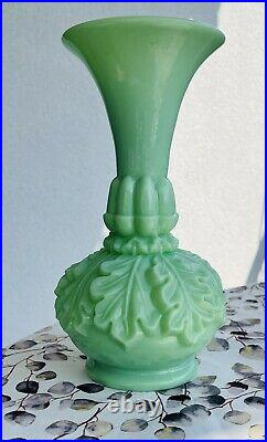 Vase Saint Louis Feuilles et glands Opaline Verte Parfait Etat 1861-1870