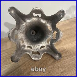 Vase Soliflore Forme Cornet Tulipe Sur Pied En Métal Vase Soliflore Forme Cornet Tulipe Sur Pied En Métal
