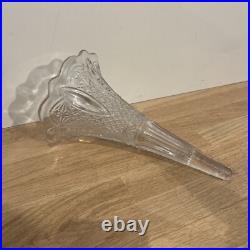Vase Soliflore Forme Cornet Tulipe Sur Pied En Métal Vase Soliflore Forme Cornet Tulipe Sur Pied En Métal
