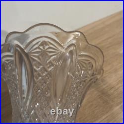 Vase Soliflore Forme Cornet Tulipe Sur Pied En Métal Vase Soliflore Forme Cornet Tulipe Sur Pied En Métal