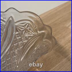 Vase Soliflore Forme Cornet Tulipe Sur Pied En Métal Vase Soliflore Forme Cornet Tulipe Sur Pied En Métal