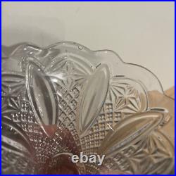 Vase Soliflore Forme Cornet Tulipe Sur Pied En Métal Vase Soliflore Forme Cornet Tulipe Sur Pied En Métal