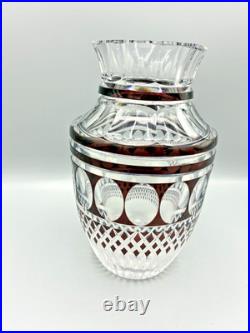 Vase Val Saint Lambert cristal taillé de couleur prune, rouge rubis