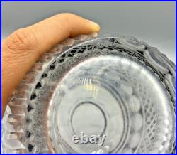 Vase Val Saint Lambert cristal taillé de couleur prune, rouge rubis