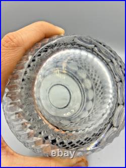 Vase Val Saint Lambert cristal taillé de couleur prune, rouge rubis