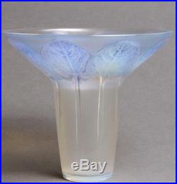 Vase Violettes Opalescent René Lalique Glass Flowers