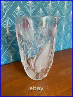 Vase ancien, ART DECO, vers 1930, verre moulé opalescent, à décors de tulipes