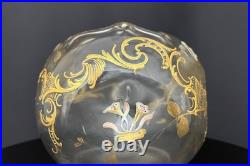 Vase ancien forme boule en verre émaillé et doré, décor floral, vers 1900