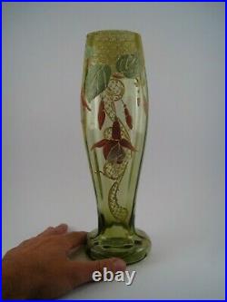 Vase balustre sur piédouche verre émaillé LEGRAS décor fleurs de Fuchsia et or