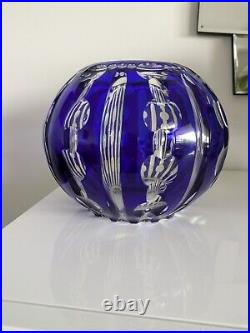 Vase boule en cristal de Saint-Louis