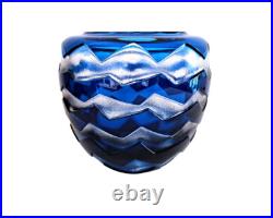 Vase contemporain en cristal overlay bleu acide signé Saint-Louis St océane