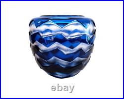 Vase contemporain en cristal overlay bleu acide signé Saint-Louis St océane