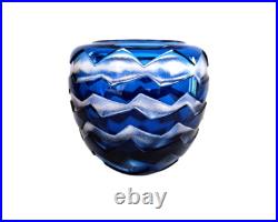 Vase contemporain en cristal overlay bleu acide signé Saint-Louis St océane