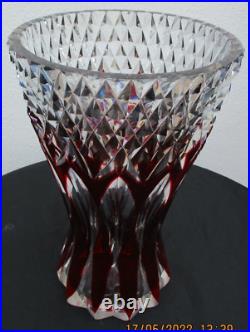 Vase cristal Saint Louis couleur rouge decor taillé large crystal vase vintage