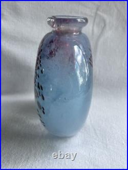 Vase de François LE LONQUER, verre épais, bleu, daté, soliflore