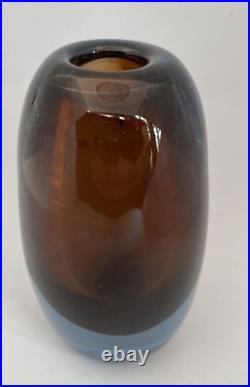 Vase de Pascale Riberolles, en verre soufflé, signé, marron et bleu, H 14.5 cm