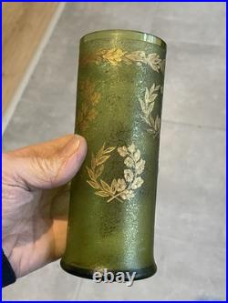 Vase émaillé effet givré couronne feuilles de laurier et chêne en dorure