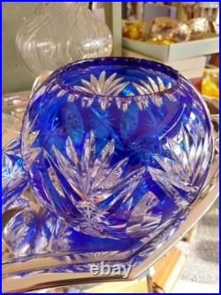 Vase en Cristal Taillé Soufflé Overlay Bleu Cobalt, H 13 cm, Décor de Palmettes