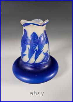 Vase en Verre Art Nouveau signature Richard 12 cm