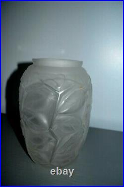 Vase en Verre Moulé Pressé Opaque Signé Art Déco FRANCE