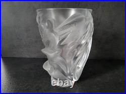 Vase en cristal Lalique france decor d'oiseaux modéle martinets