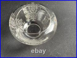 Vase en cristal gravé à l'acide Vase en cristal gravé à l'acide
