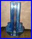 Vase-en-cristal-moule-Bleu-Daum-Nancy-Art-Deco-forme-Architecturale-Geometrique-01-xvk