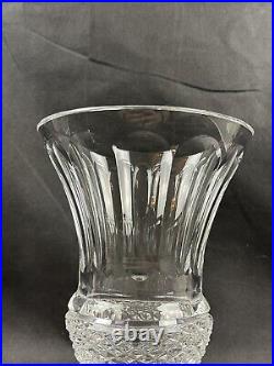 Vase en cristal taillé forme Médicis