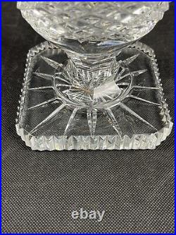 Vase en cristal taillé forme Médicis