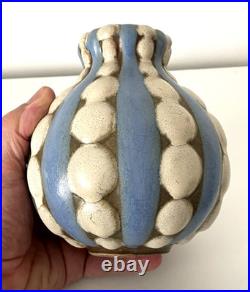 Vase en grès à décor de cabochons de Louis Lourioux (1874-1930)