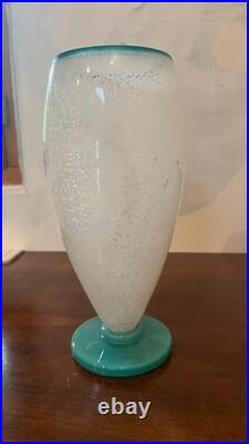 Vase en pate de verre bleu turquoise et blanc
