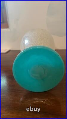 Vase en pate de verre bleu turquoise et blanc